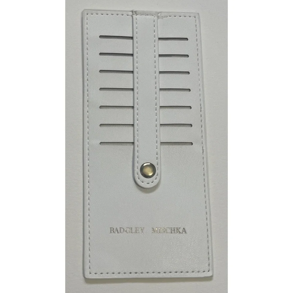 Badgley Mischka Simple Cards Holder New White 7 Slots With Snap 6.25x3 MSRP $19